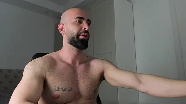 MichaelMasterss online show from April 2026 09:15:01 PM