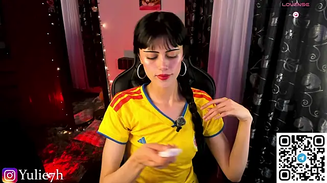 Snapshot of _Jessy_Moon_ chatting on June 2026 11:21:02 PM Jessy Moon online show from June 2026 11:21:02 PM