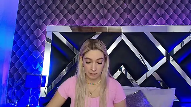 victoriaa lee  online show from November 2025 07:25:02 PM