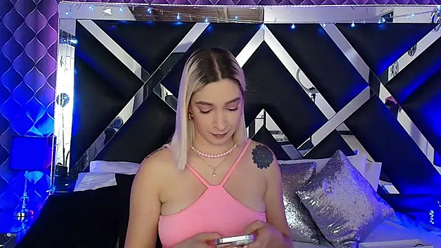 Snapshot of victoriaa_lee_ chatting on May 2026 08:16:01 PM victoriaa lee online show from May 2026 08:16:01 PM