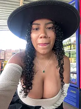 serena willow online show from November 2025 07:51:02 PM