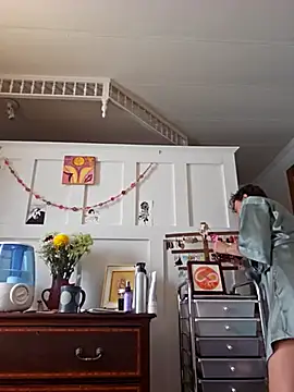 mossy kiss online show from February 2025 04:03:02 PM