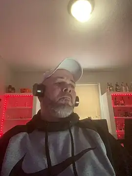 Snapshot of Cristian-Brayan chatting on February 2025 01:35:02 PM Cristian-Brayan online show from February 2025 01:35:02 PM