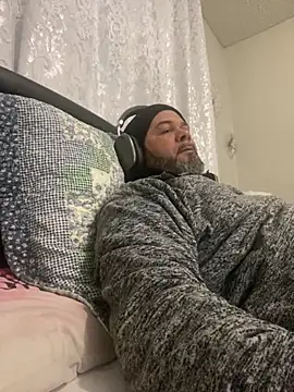 Snapshot of Cristian-Brayan chatting on November 2025 04:28:02 PM Cristian-Brayan online show from November 2025 04:28:02 PM