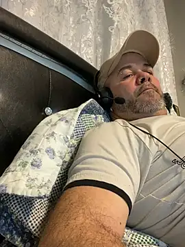 Cristian-Brayan online show from March 2026 10:27:01 PM