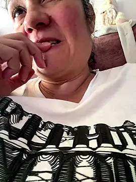 gabiTetas online show from December 2025 07:54:02 PM