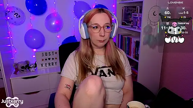 JustKerry online show from November 2025 01:00:02 PM