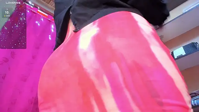 Snapshot of iriss_25 chatting on January 2025 06:25:01 PM iriss 25 online show from January 2025 06:25:01 PM