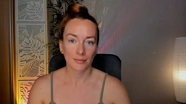Snapshot of RebeccaMartinez chatting on June 2026 05:28:01 AM RebeccaMartinez online show from June 2026 05:28:01 AM