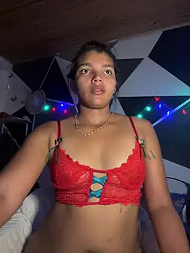 Snapshot of emilyharber chatting on February 2026 07:40:01 PM emilyharber online show from February 2026 07:40:01 PM