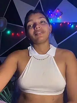 Snapshot of emilyharber chatting on February 2026 07:53:02 PM emilyharber online show from February 2026 07:53:02 PM