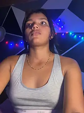 Snapshot of emilyharber chatting on February 2026 03:08:01 PM emilyharber online show from February 2026 03:08:01 PM