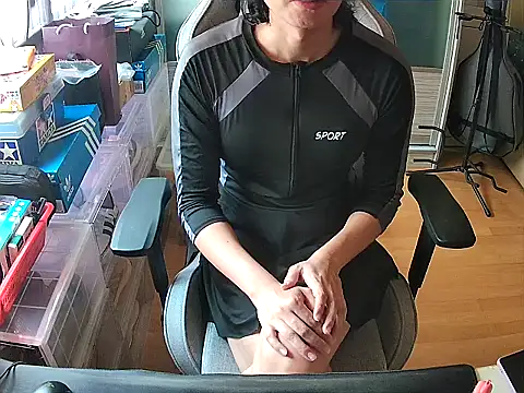 swimsuitloves online show from April 2026 04:14:02 AM