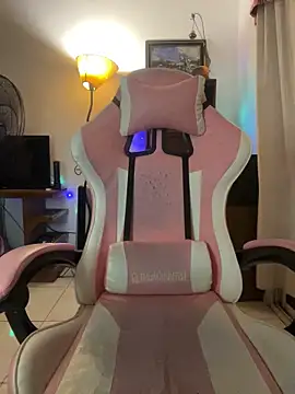 LittleBabyCat22 online show from December 2025 03:56:02 AM