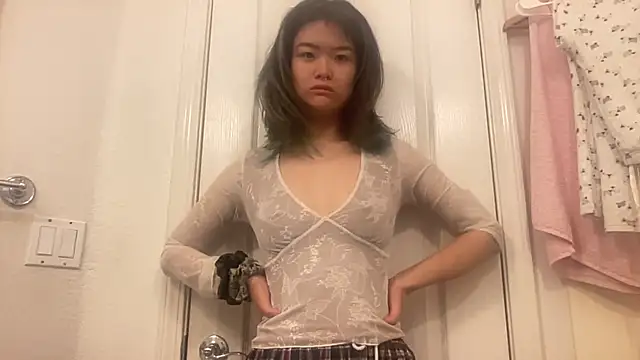 forbiddenfruitcake online show from March 2025 10:38:01 PM