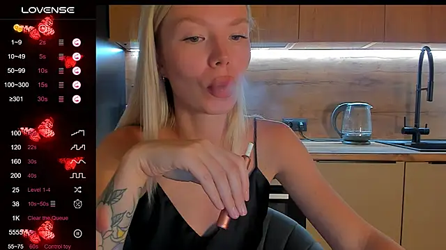 Snapshot of Olivia_Bells chatting on August 2026 10:23:01 PM Olivia Bells online show from August 2026 10:23:01 PM