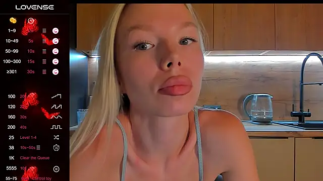 Snapshot of Olivia_Bells chatting on August 2026 09:28:01 PM Olivia Bells online show from August 2026 09:28:01 PM