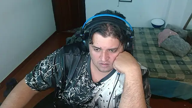 Snapshot of altairstudiosvip_ chatting on December 2024 01:52:02 AM altairstudiosvip  online show from December 2024 01:52:02 AM