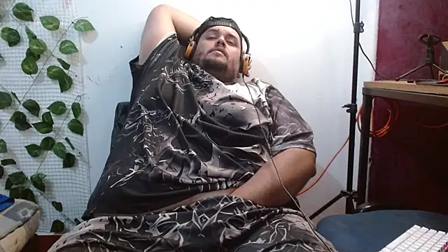 Snapshot of altairstudiosvip_ chatting on February 2025 03:06:01 PM altairstudiosvip  online show from February 2025 03:06:01 PM