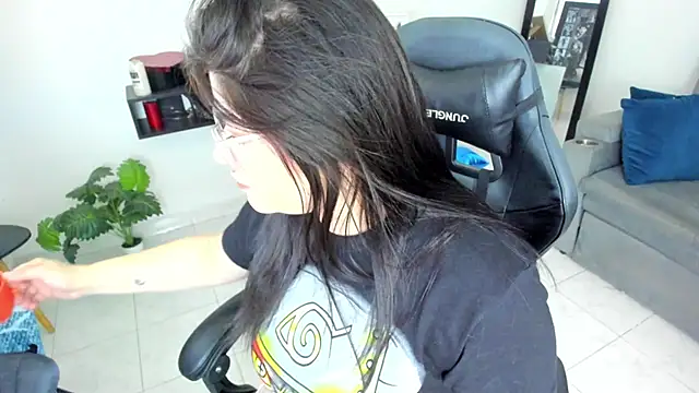 Snapshot of BellaFlaming chatting on September 2025 11:34:02 AM BellaFlaming online show from September 2025 11:34:02 AM