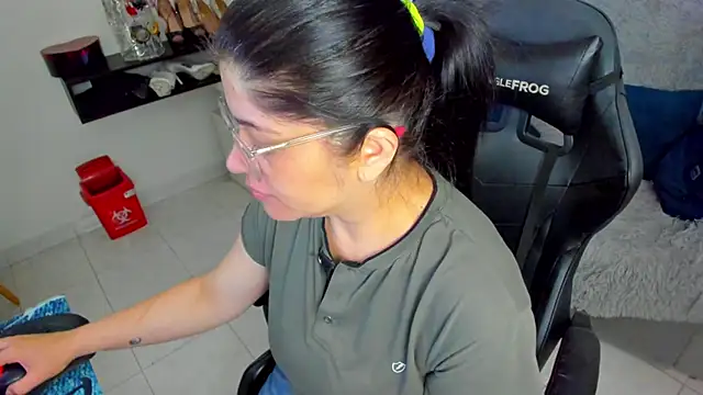 BellaFlaming online show from March 2026 10:54:02 AM