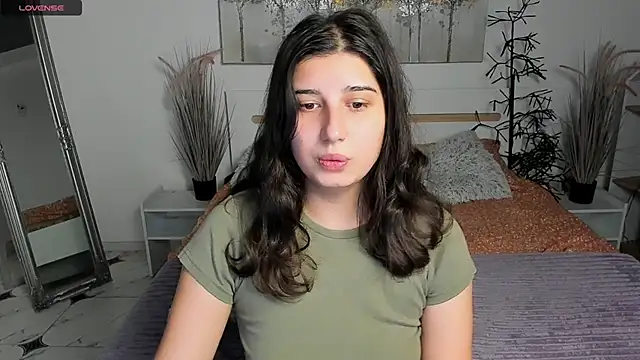 Snapshot of Linda_EX chatting on December 2024 07:32:01 AM Linda EX online show from December 2024 07:32:01 AM