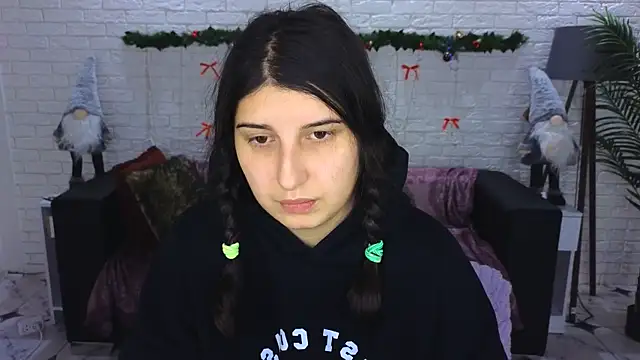 Snapshot of Linda_EX chatting on December 2024 07:40:02 AM Linda EX online show from December 2024 07:40:02 AM