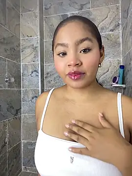 Anais aradia online show from April 2026 05:25:01 AM