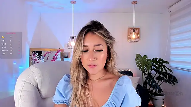 Snapshot of dina_ride chatting on March 2025 01:03:01 PM dina ride online show from March 2025 01:03:01 PM