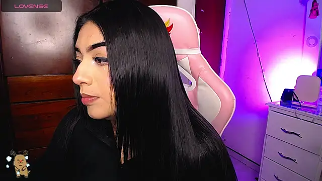 eva six online show from January 2025 08:33:01 PM