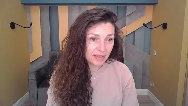 EllaLong online show from March 2026 12:42:02 PM