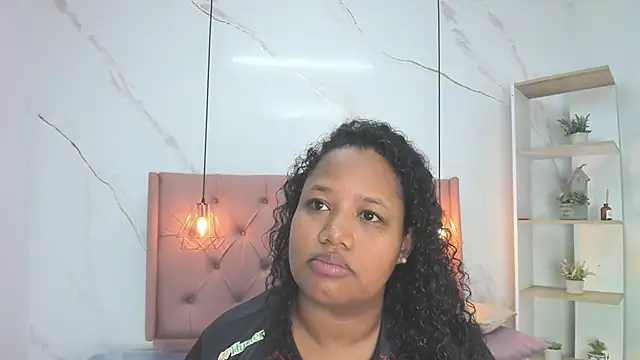 Snapshot of Belle_Brunette chatting on February 2026 11:28:02 AM Belle Brunette online show from February 2026 11:28:02 AM