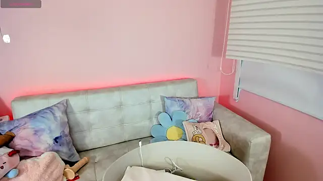 Snapshot of tinysara chatting on June 2026 04:33:01 PM tinysara online show from June 2026 04:33:01 PM