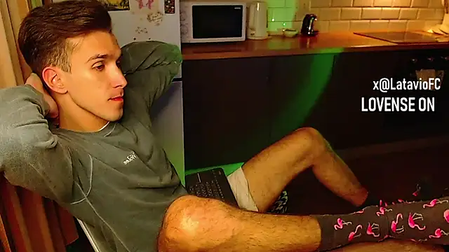 Midnighter  online show from September 2025 03:33:02 AM