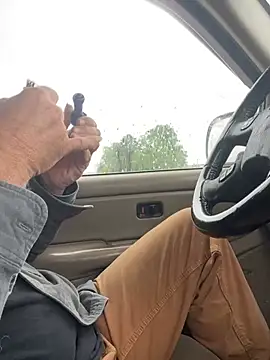 Snapshot of Themechanic420 chatting on May 2026 06:12:02 PM Themechanic420 online show from May 2026 06:12:02 PM