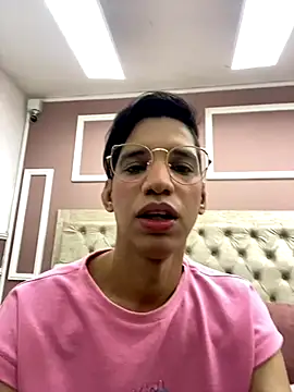 Ariel Femboy  online show from November 2025 08:35:02 PM