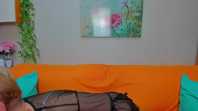 Snapshot of iamyourdream89 chatting on May 2026 10:44:02 AM iamyourdream89 online show from May 2026 10:44:02 AM