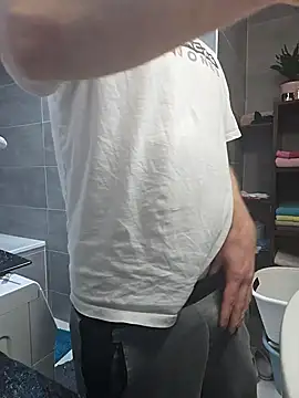 Snapshot of geiler89 chatting on October 2025 06:30:02 PM geiler89 online show from October 2025 06:30:02 PM