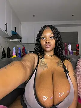 Yung-Missy online show from February 2026 06:29:02 PM