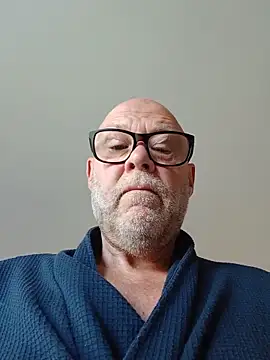 Snapshot of Tempted1973 chatting on June 2026 06:49:02 AM Tempted1973 online show from June 2026 06:49:02 AM