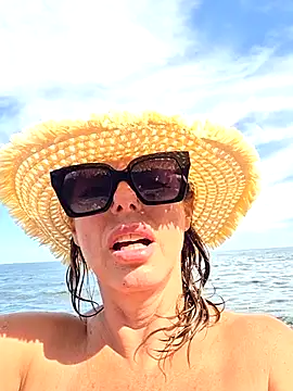 Snapshot of Susycachonda1 chatting on July 2026 03:49:01 PM Susycachonda1 online show from July 2026 03:49:01 PM