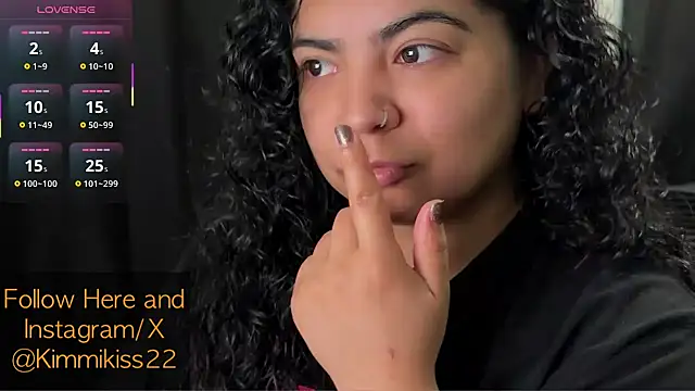 kimmiakiss22 online show from October 2025 08:32:01 PM