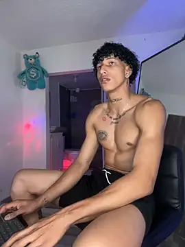 Snapshot of mike_casseano chatting on November 2025 04:45:02 AM mike casseano online show from November 2025 04:45:02 AM