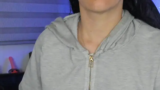 natasha logan  online show from December 2025 04:06:02 AM