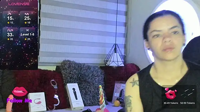 Snapshot of natasha_logan_ chatting on May 2026 04:10:01 AM natasha logan online show from May 2026 04:10:01 AM