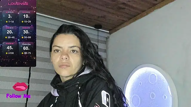Snapshot of natasha_logan_ chatting on June 2026 04:33:02 AM natasha logan online show from June 2026 04:33:02 AM