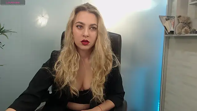 Snapshot of AvaBlue_ chatting on March 2025 04:04:01 AM AvaBlue online show from March 2025 04:04:01 AM