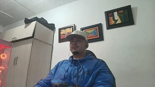 Snapshot of myke_andrade chatting on November 2025 01:16:01 AM myke andrade online show from November 2025 01:16:01 AM