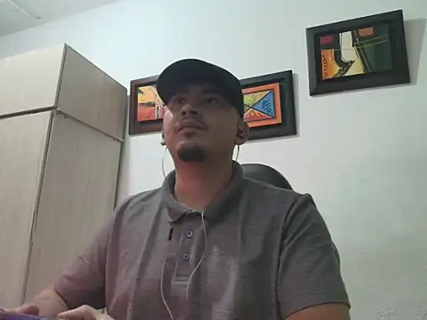 Snapshot of myke_andrade chatting on November 2025 12:54:02 AM myke andrade online show from November 2025 12:54:02 AM