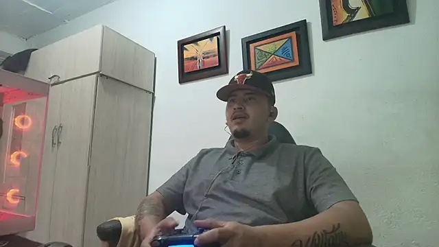 Snapshot of myke_andrade chatting on November 2025 03:27:02 AM myke andrade online show from November 2025 03:27:02 AM